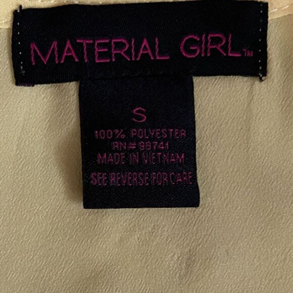 Material Girl Scallop Tiered Open Back Yellow Blouse Top Size S - Picture 5 of 7